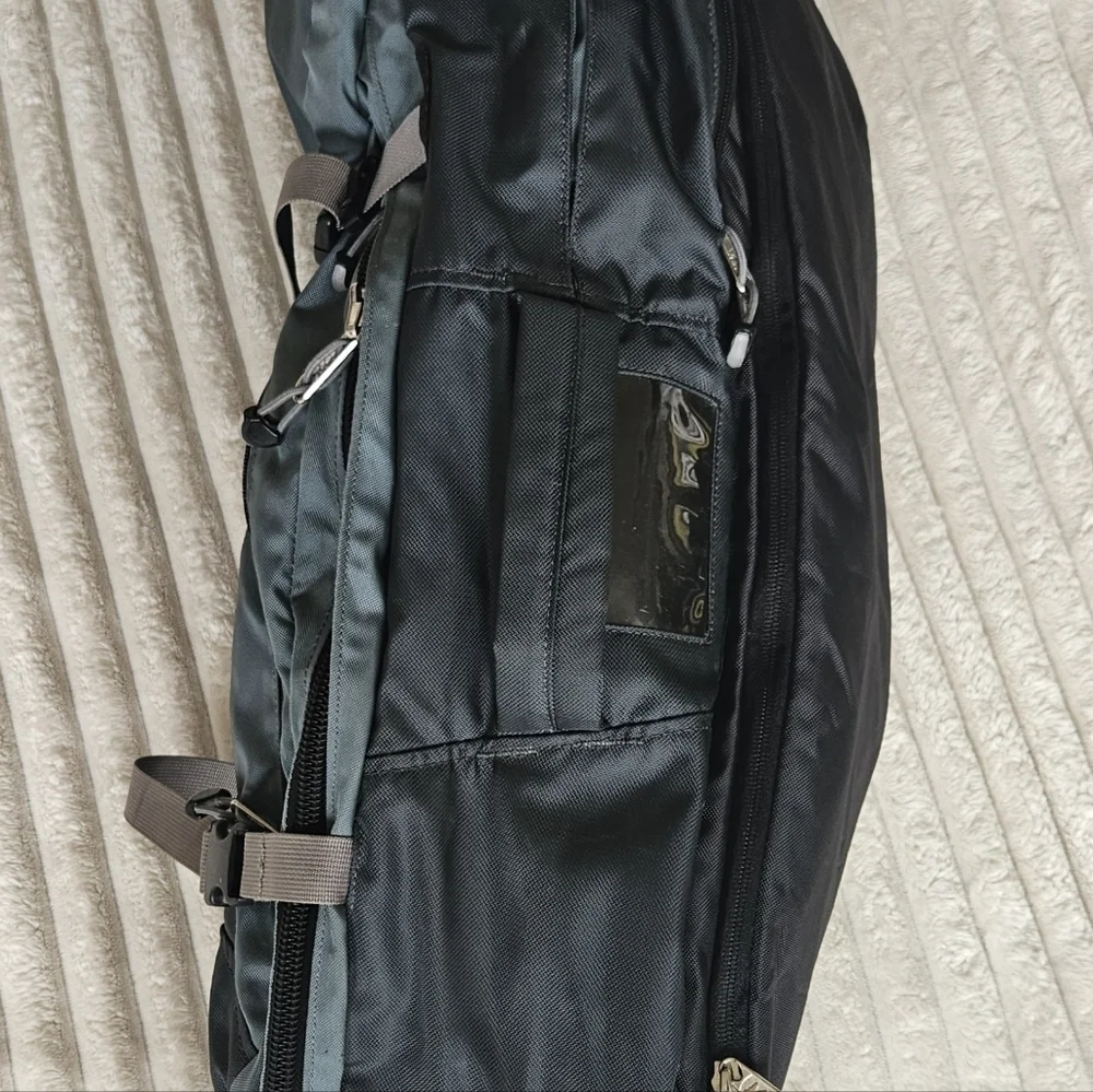 REI Traverse 31L Lightweight Convertible Backpack Duffle Bag Green & Grey GUC